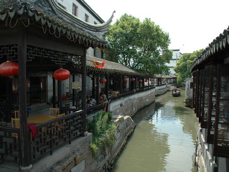 无人机反制系统:如何让“自由飞翔”变成“有规可循”